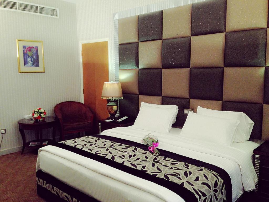 Abjad Grand Hotel Dubai Zimmer foto