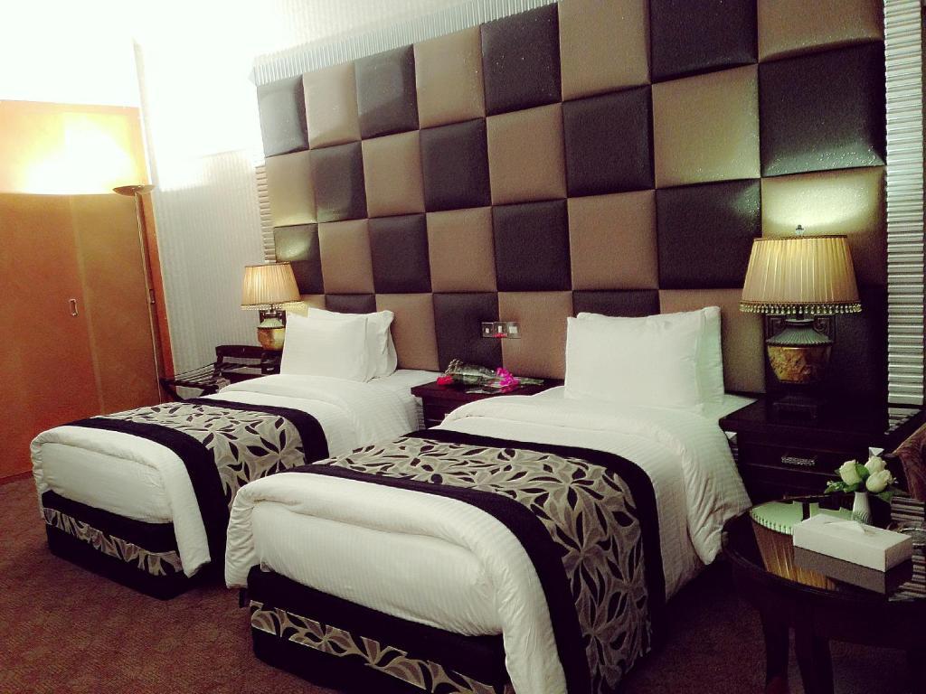 Abjad Grand Hotel Dubai Zimmer foto