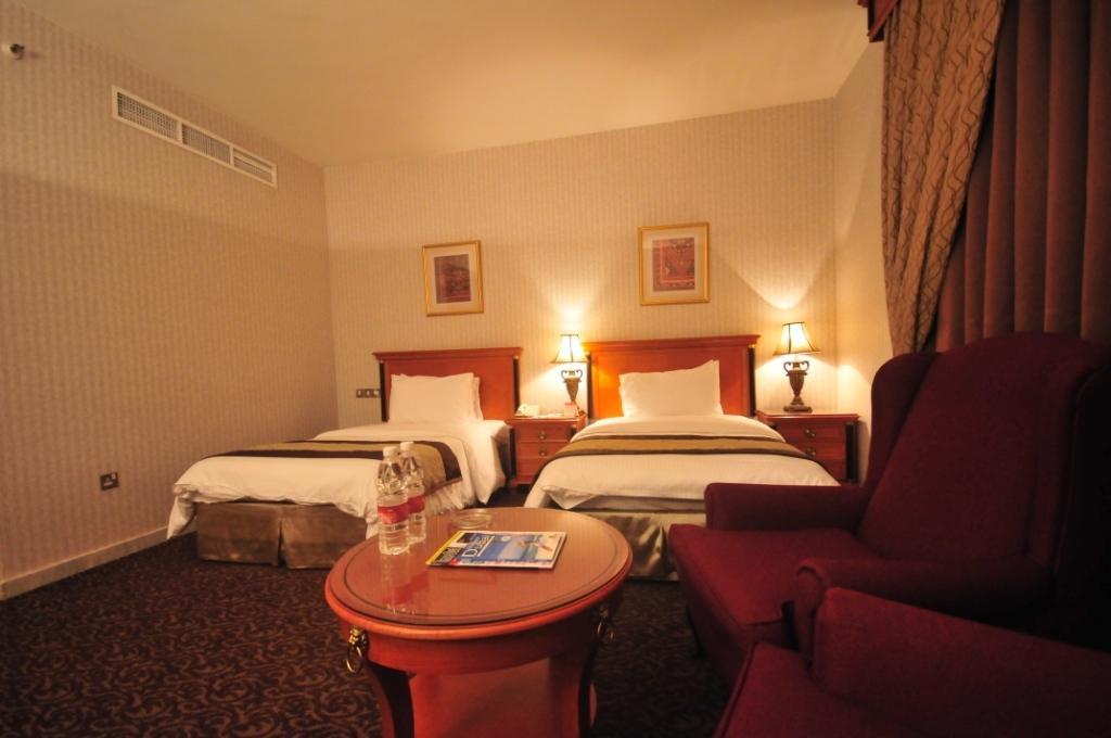 Abjad Grand Hotel Dubai Zimmer foto